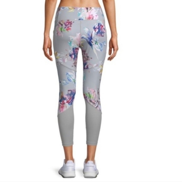 NWOT Avia Women's Floral Gray Leggings Size:L (12-14) - Picture 2 of 10